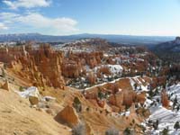 06-view_along_Rim_Trail_towards_Sunrise_Point