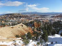 07-view_along_Queens_Garden-Navajo_Loop_trail-looking_east