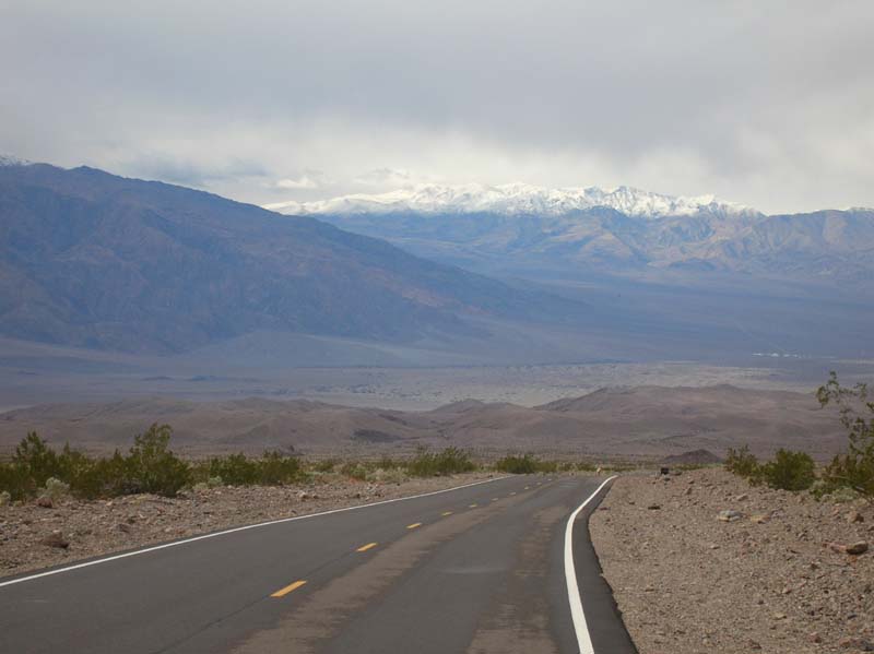 03-snow_capped_peaks