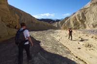 32-hiking_into_Gower_Gulch-very_pretty_and_neat_drainage