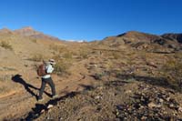 01-starting_the_hike_up_a_wash_from_Daylight_Pass_Rd,normal_trail_from_Corkscrew_Peak_sign