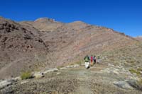 07-continuing_on_following_the_trail_up_the_ridgeline