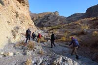 10-approaching_drainage_split-we_ascend_ridge_in_middle_to_descend_slot_canyon_to_right