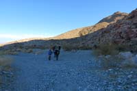 03-group_starts_the_hike_from_parking_lot_to_right_drainage_following_usage_trail