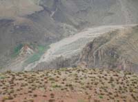 085-wash_with_lots_of_water_flowing_through