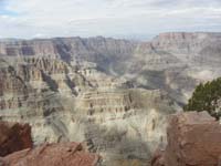 04-clouds_make_for_good_pictures_of_the_canyon