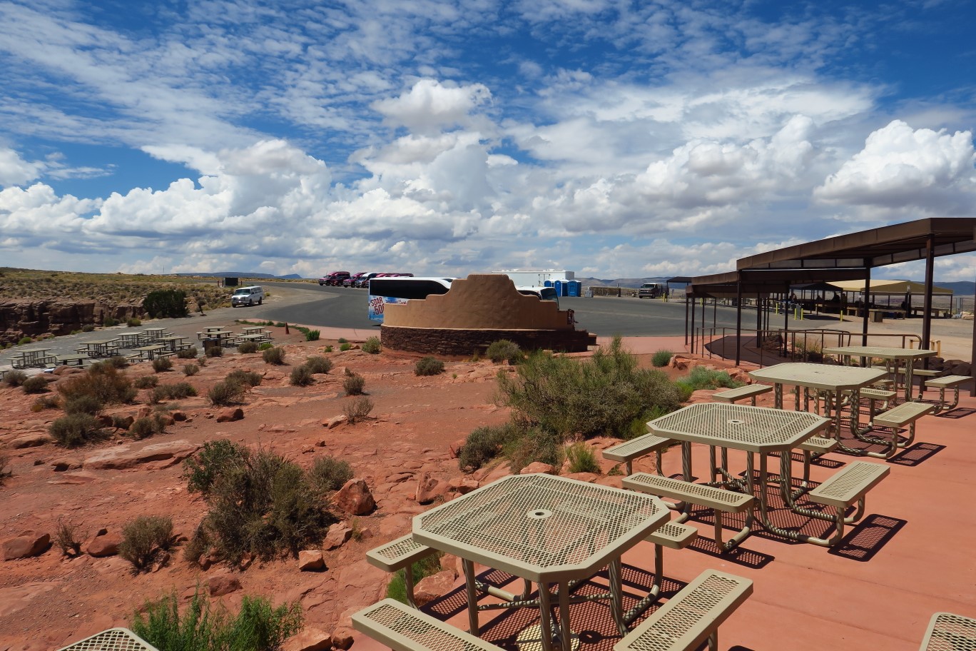 10-Guano_Point_roundabout-Pink_Jeep_parking_area