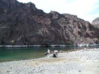 08-Toby_Kristi_and_Joel_enjoying_a_snack_by_the_Colorado_River