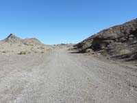 01-beginning_of_the_dirt_road_to_Bowl_of_Fire-Calville_Wash