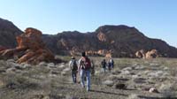 02-pretty_views_along_desert_route_towards_sandstone_cliffs