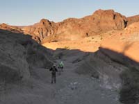 007-Bill_Harlan_Peppe_hiking_through_neat_old_volcanic_pyroclastic_flow