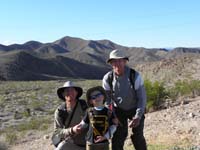 03-Daddy_Kenny_Poppy_at_beginning_of_hike