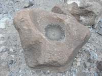 06-close-up_of_metate