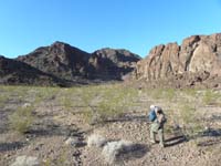 01-Ed_leading_the_way_to_'canyon_2'_for_River_Mountains_from_Northshore_Rd