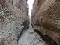 71-more_very_neat_fanglomerate_slot_canyon-note_the_smooth_part_and_all_the_rocks