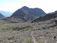 13-more_trail_to_base_of_peak-we'll_take_ridge_to_left-drainage_leads_back_to_Gold_Strike_Canyon