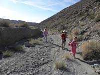 60-Sarah,Kenny,Lexi_in_wash_back_to_highway-Lexi_is_doing_very_good
