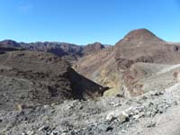 02-looking_down_to_Sugarloaf_Canyon-Sugarloaf_Mt_to_right