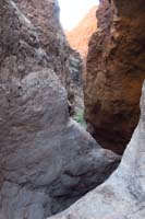 10-looking_back_to_the_slot_canyon