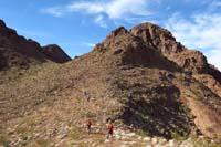 37-group_heading_to_Redstone_Peak