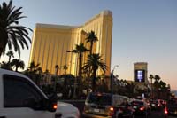 04-Mandalay_Bay-sign_indicates_'Shoes_On,Shirt_On,Mask_On,Vegas_On'