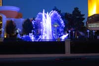 29-fountains_in_front_of_Wynn-best_Steve_Wynn_could_do_to_emulate_Bellagio_Fountains
