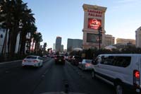 029-approaching_Caesars_Palace-lots_of_cars_waiting_to_turn