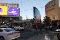 089-quite_a_busy_escalator