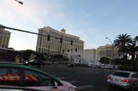 097-Bellagio_fountains_and_crowds