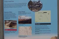 02-interpretive_signs_at_trailhead