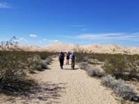 04-met_friends,on_the_trail_for_late_afternoon_hike