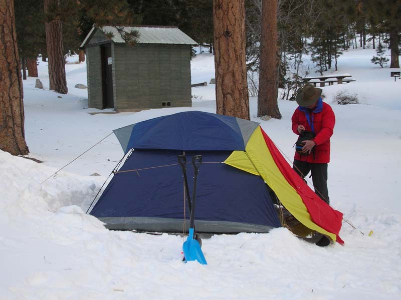 02-Larry_finishing_our_tent