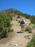 24-I'm_hiking_up_the_route_to_the_peak