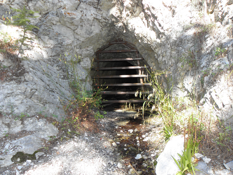 15-mine_entrance_1