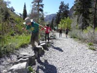 02-starting_off_boulder_hopping_on_the_trail