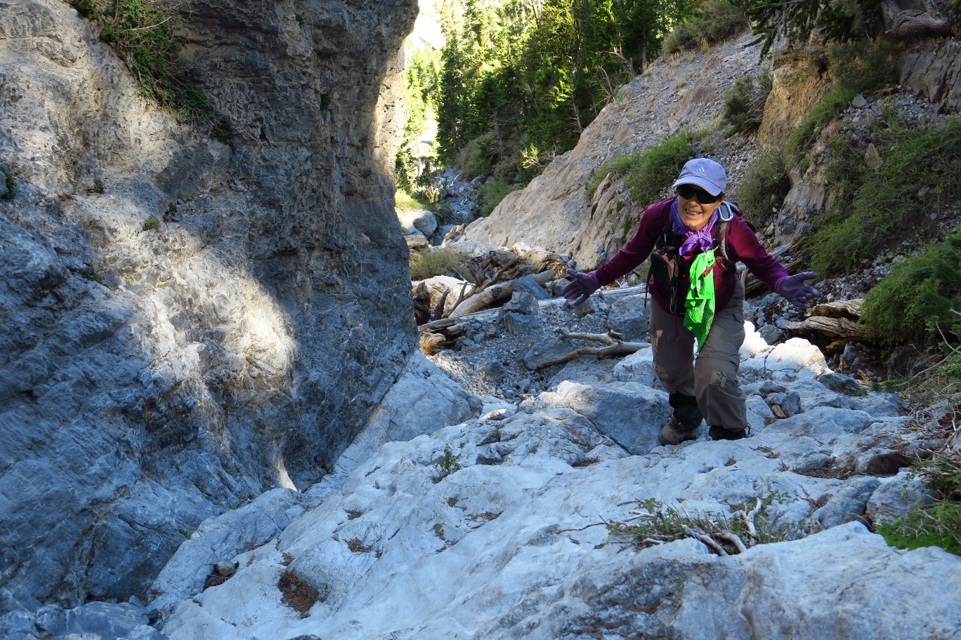 08-looking_back_to_Luba