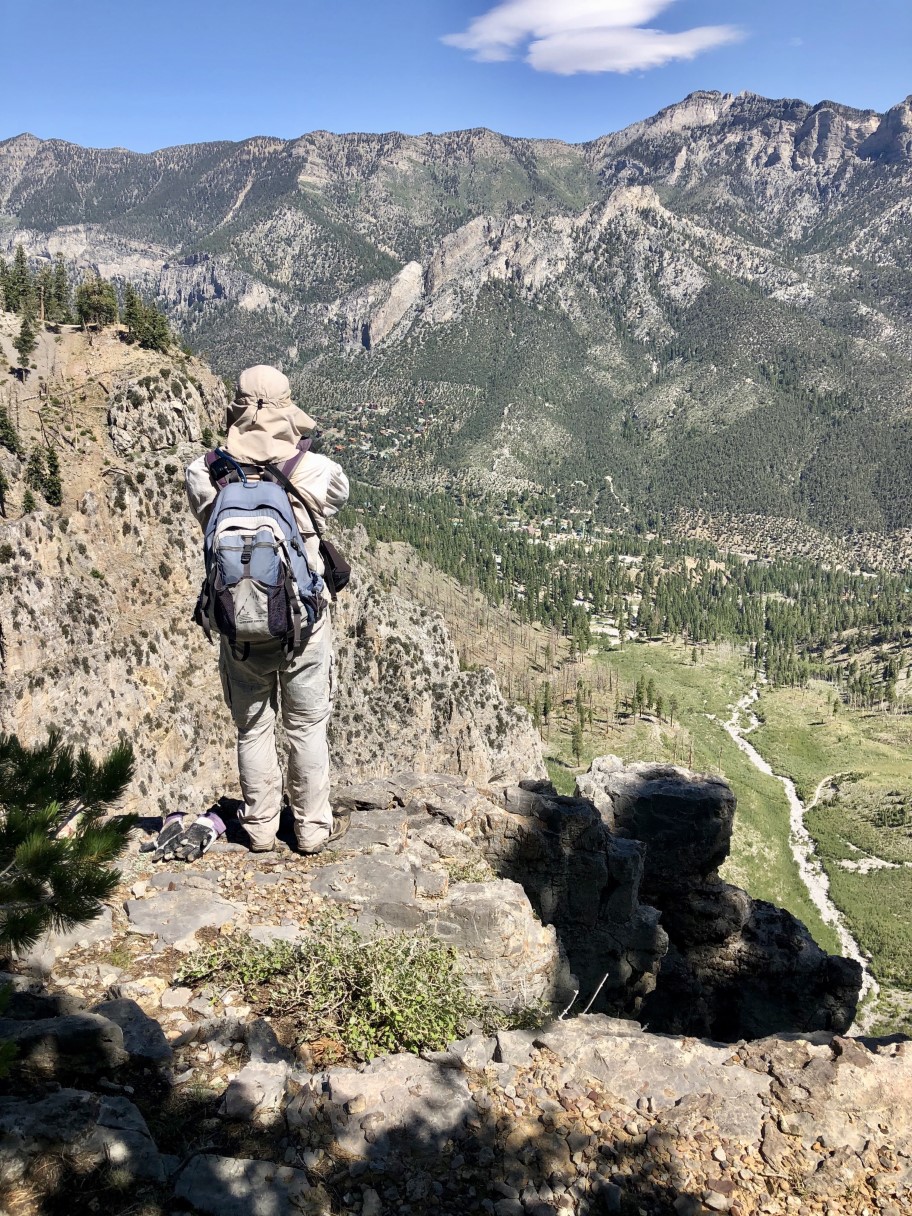 16-me_taking_pictures-from_Laszlo