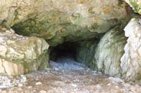 25-not_much_of_a_mine-doesn't_go_very_deep_into_the_rock