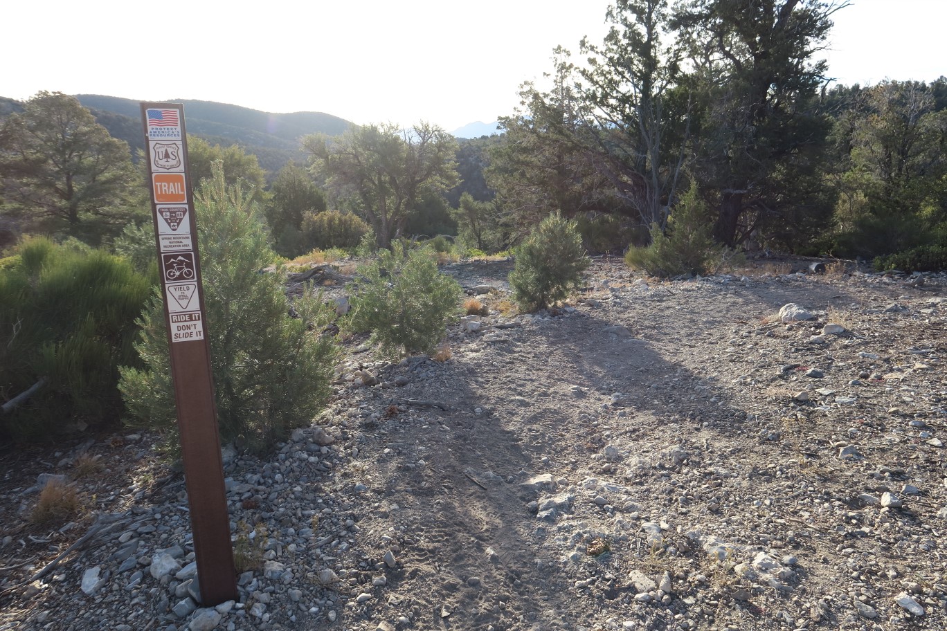 03-new_trail_sign_further_down_the_trail