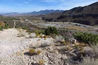 23-steep_trail_with_visitor_center_in_distance