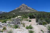 01-just_past_trailhead_looking_to_west_towards_Fletcher_Peak-headed_that_direction