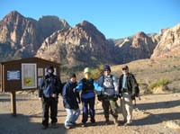 01-Chris_Colin_Lori_Sacha_Alan_ready_to_hike_at_about_freezing