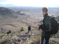 02-hiking_the_steep_side_of_the_peak