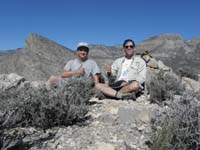 25-Eric_and_I_on_the_Gray_Cap_Peak