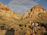 02-pretty_sunrise-Ed_and_Luba_heading_towards_Oak_Creek_Canyon-getting_warm_with_sun_up