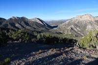 12-pretty_desert_mountain_scenery_with_morning_sun