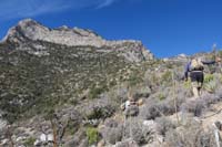 17-continuing_along_heading_up_slope_to_find_cliff_break_toward_right,then_ridge_to_Snoopy's_Nose_at_left