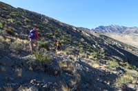 07-heading_west_towards_the_first_slot_canyon_to_ascend,Ed's_choice,we_eventually_descended_the_slope