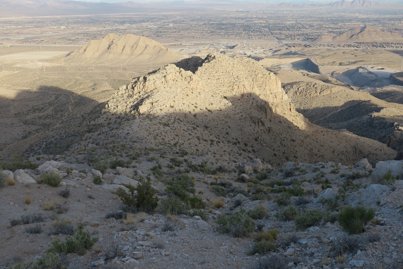 27-continuing_east_along_ridge