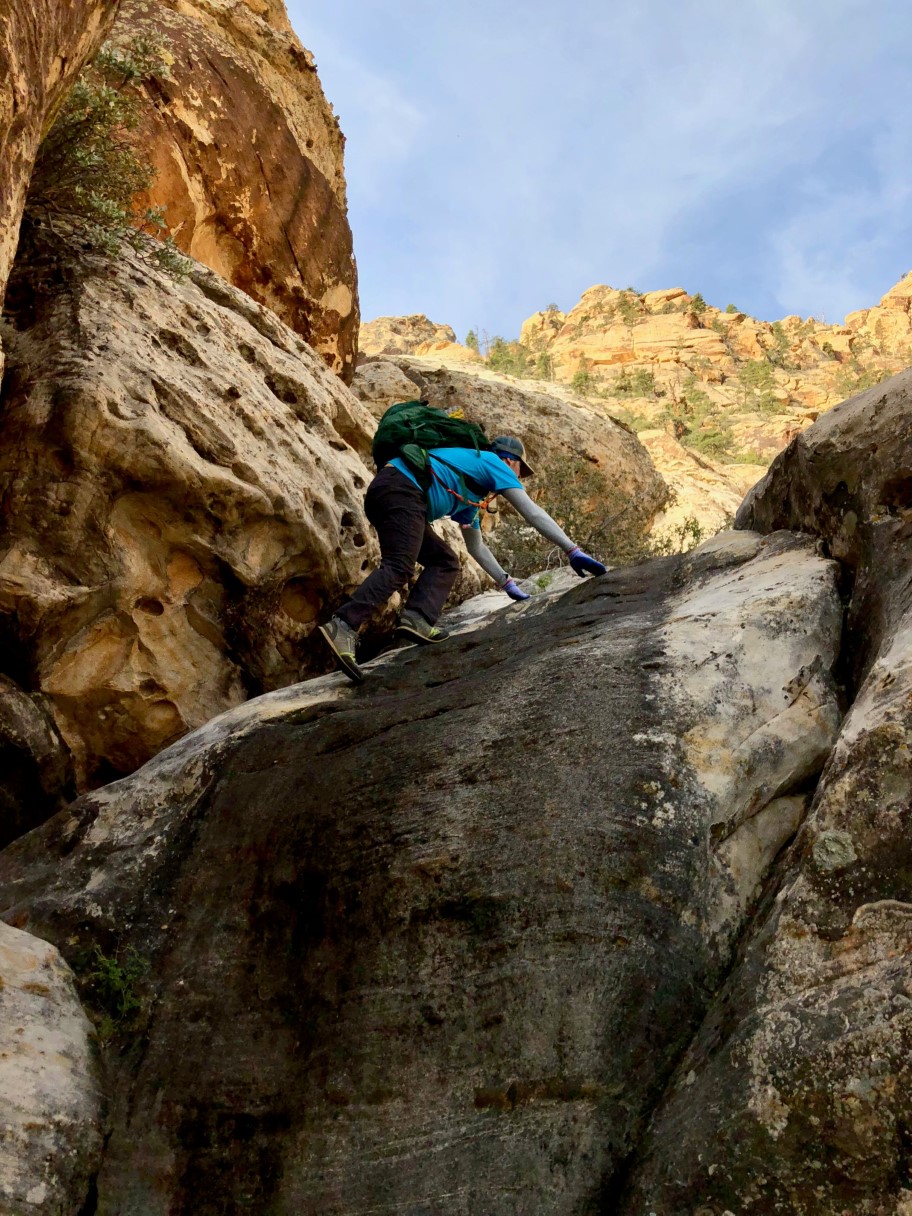 08-Kevin_scrambling-from_Laszlo